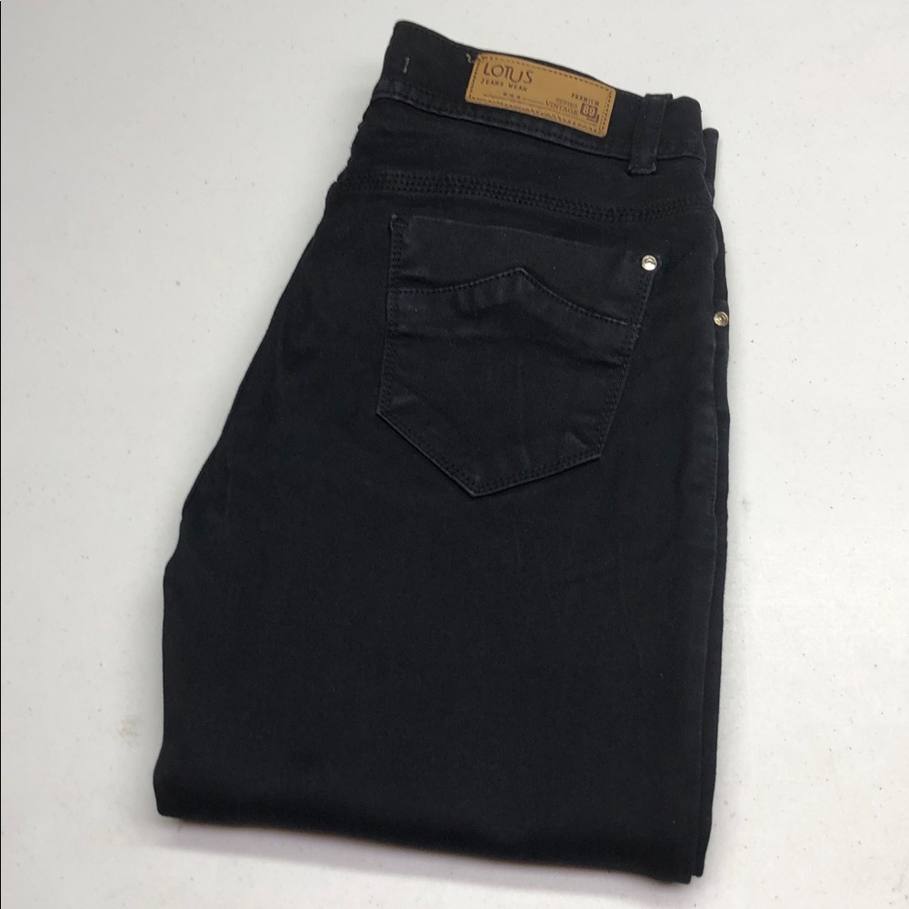 LOTUS BLACK SUPER SKINNY JEANS 27x29 ⭐️